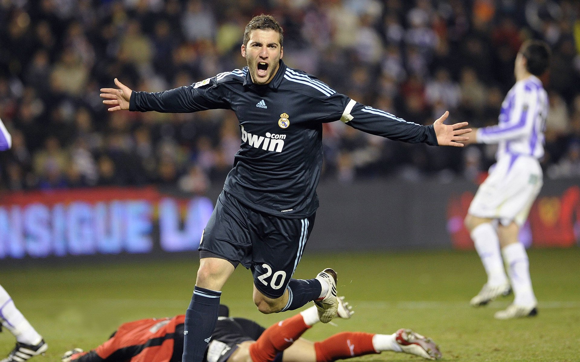 全新战术：如何破解联盟中防守体系？，怎么突破联防