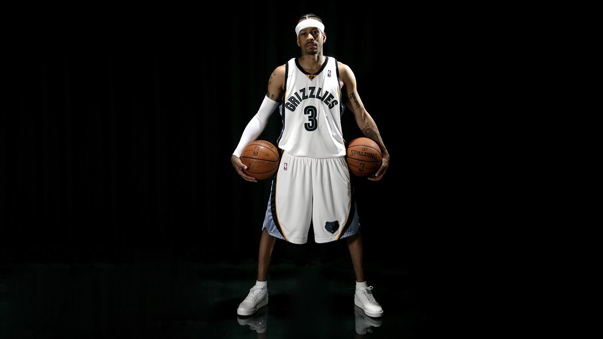 湖人翻盘尼克斯，东部决赛中詹姆斯双手暴扣点燃全场，湖人詹姆斯比赛视频